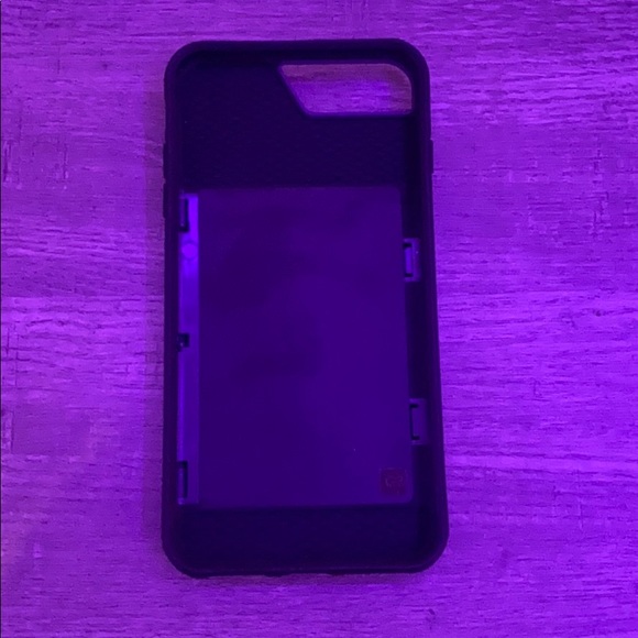 iPhone 7+ - Picture 2 of 3